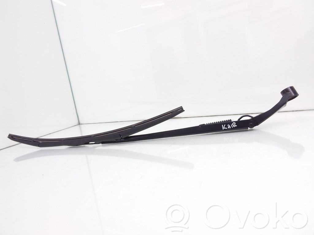 Toyota Auris E180 Front wiper blade arm 