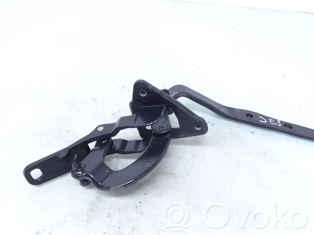 Volvo V70 Tailgate/trunk/boot hinge 