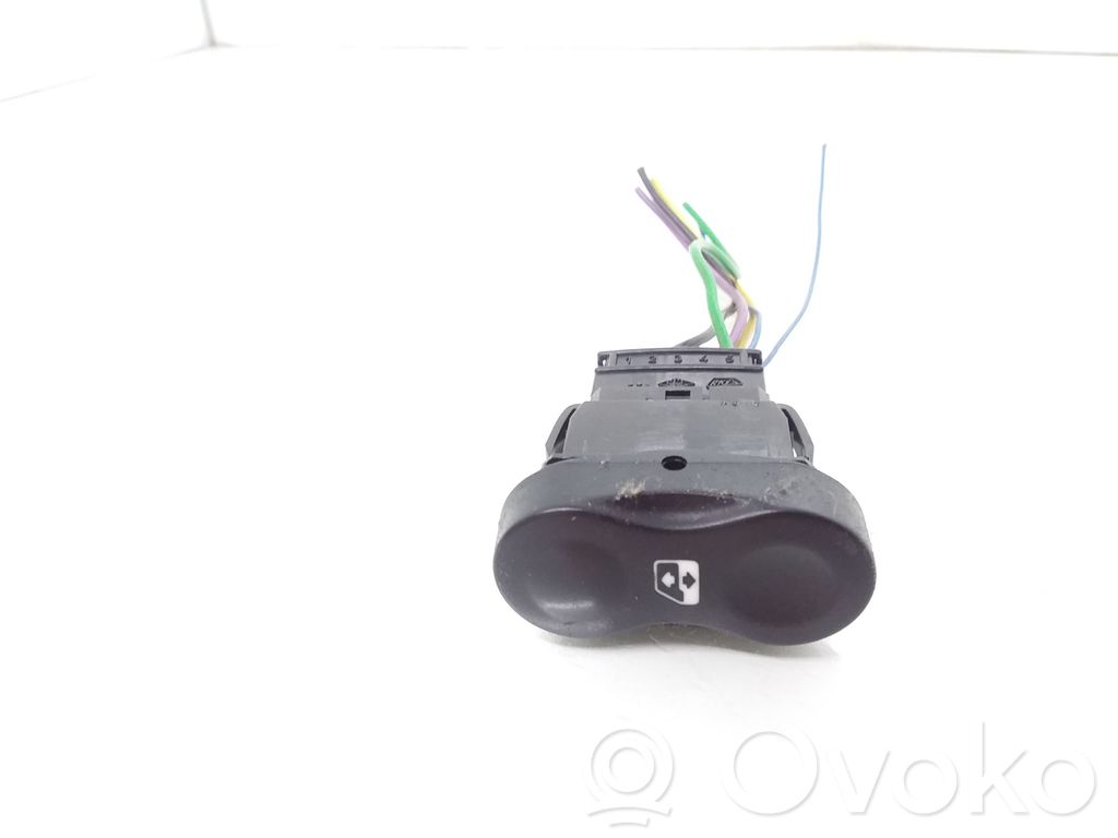 Dacia Logan I Electric window control switch 