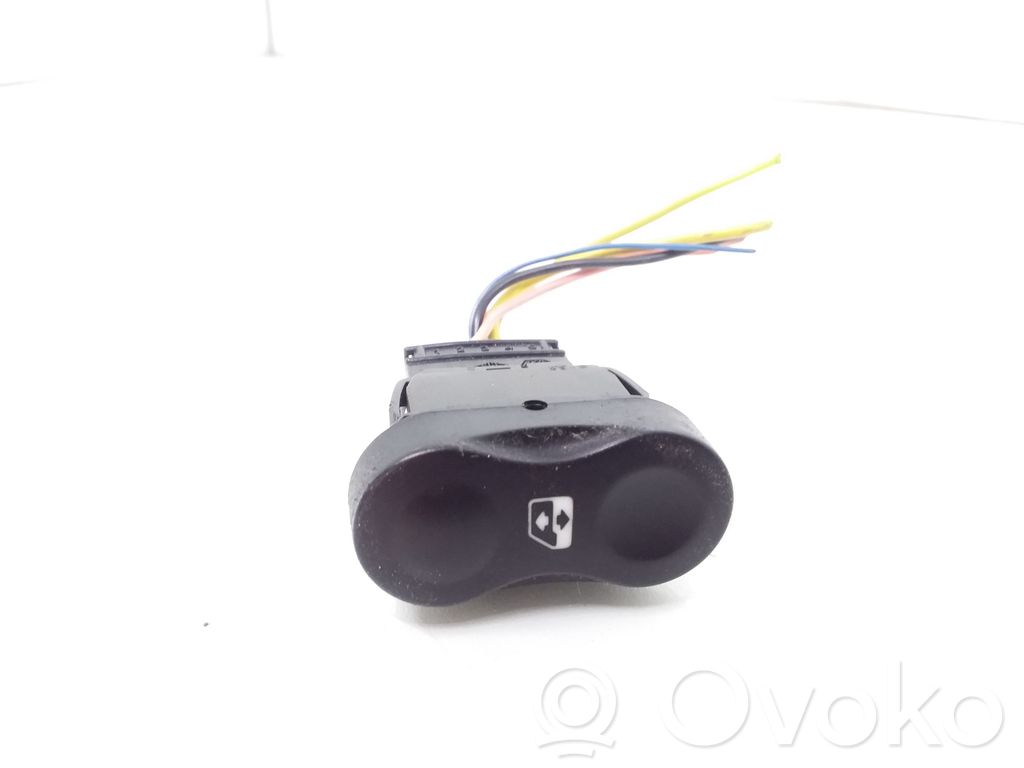 Dacia Logan I Electric window control switch 