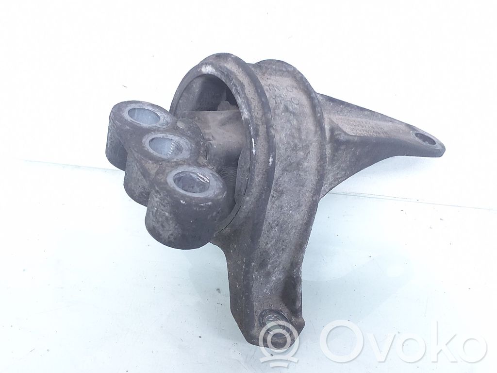 Opel Astra G Engine mount bracket 