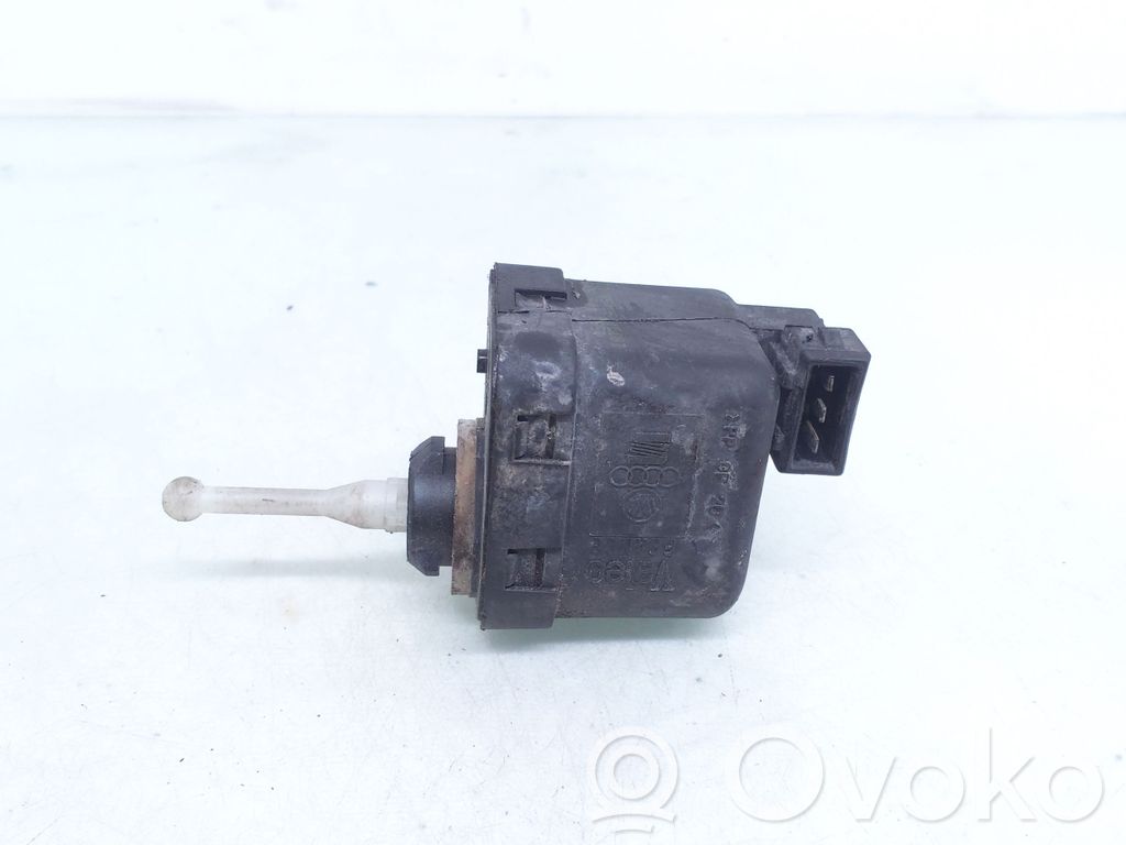 Audi A4 S4 B5 8D Motorino di regolazione assetto fari