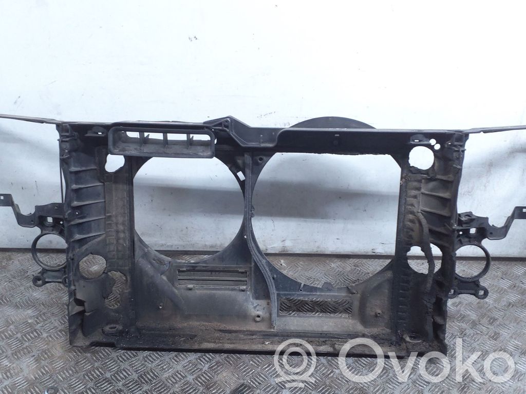 Audi A8 S8 D2 4D Radiatoru panelis 