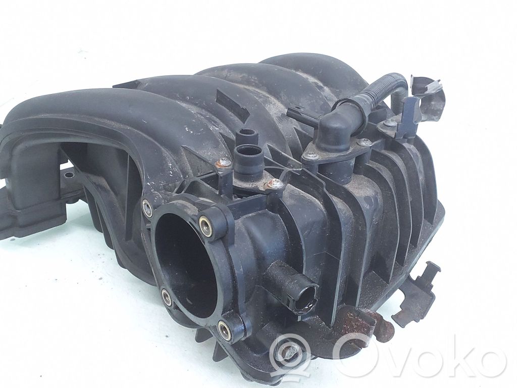 BMW 1 E81 E87 Intake manifold 