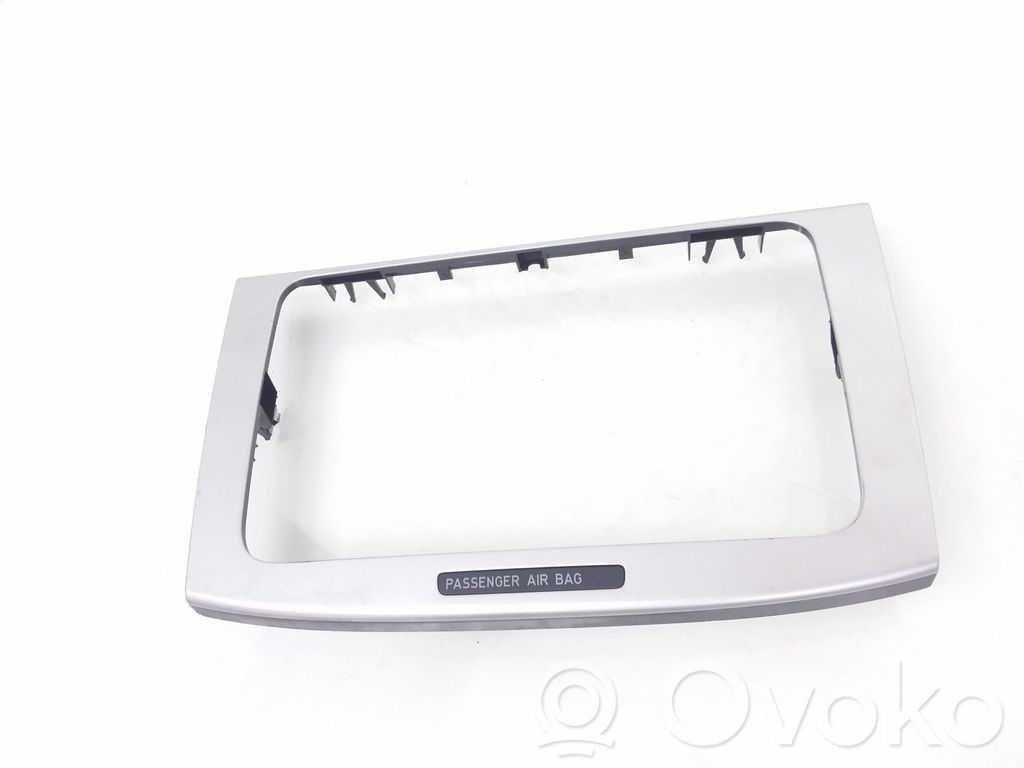 Volkswagen PASSAT B6 Rămă unitate radio/GPS 