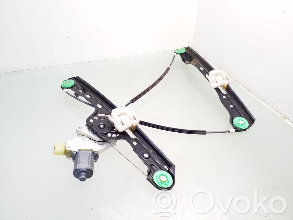 BMW 1 E81 E87 Front door window regulator with motor 