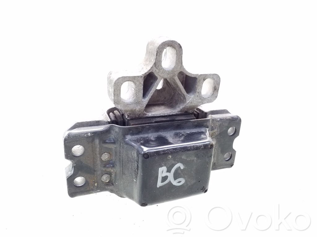 Volkswagen PASSAT B6 Soporte de la caja de cambios