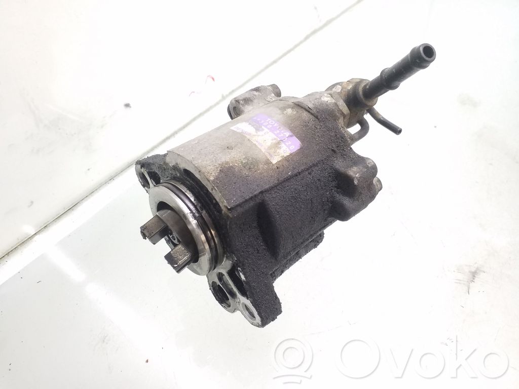 Toyota Avensis T250 Pompe à vide 