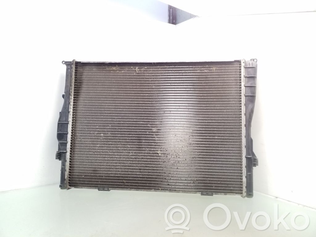 BMW 1 E81 E87 Aušinimo skysčio radiatorius 