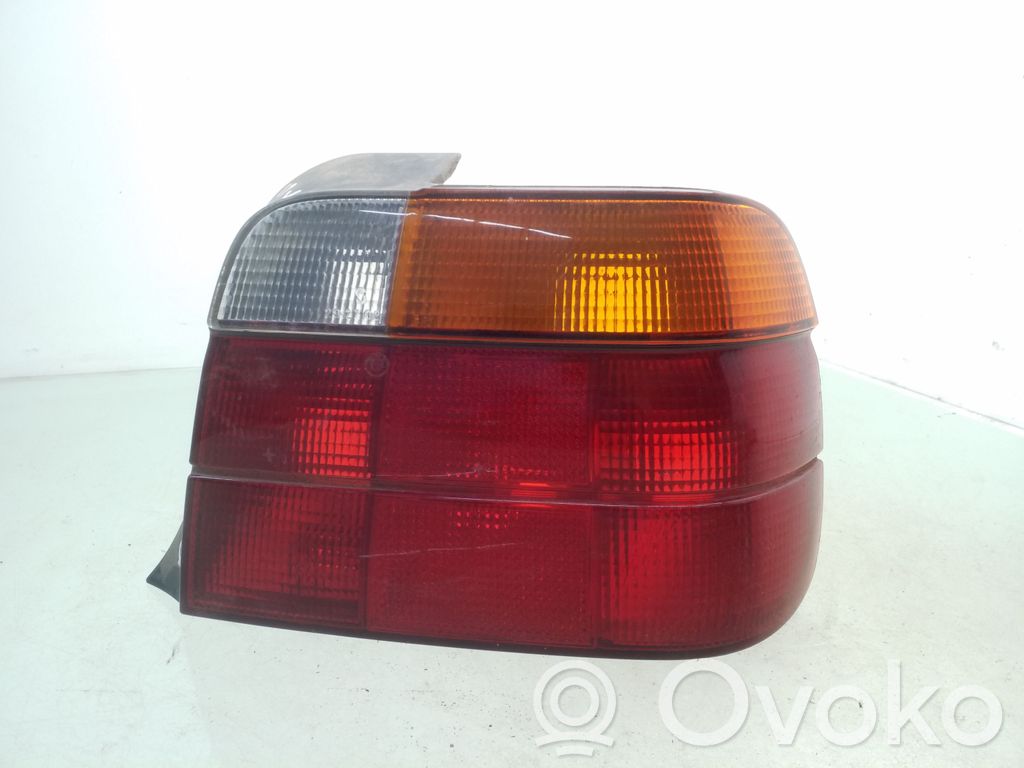 BMW 3 E36 Rückleuchte Heckleuchte 