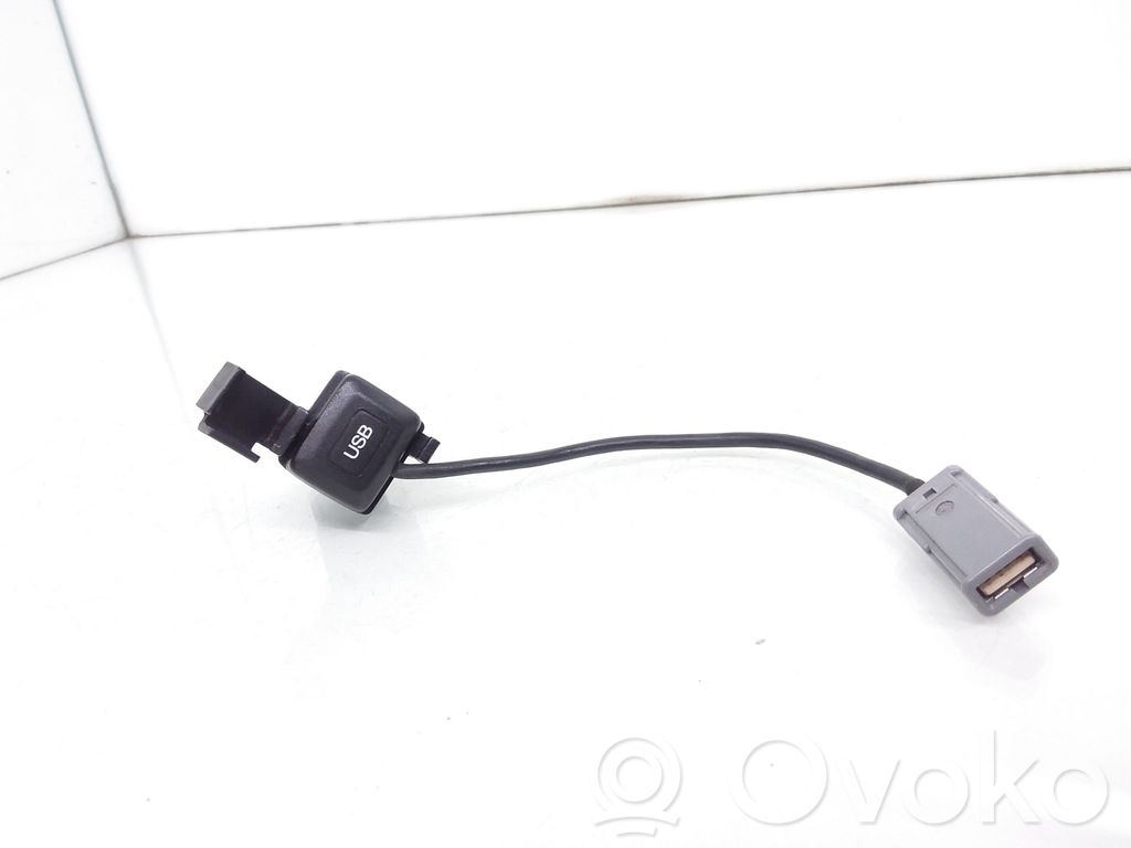 Honda Accord USB socket connector 