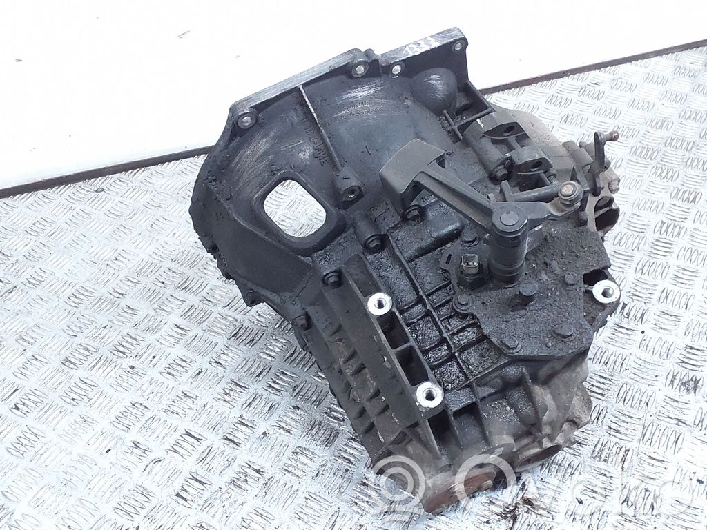 Volvo V50 Manualna 5-biegowa skrzynia biegów 