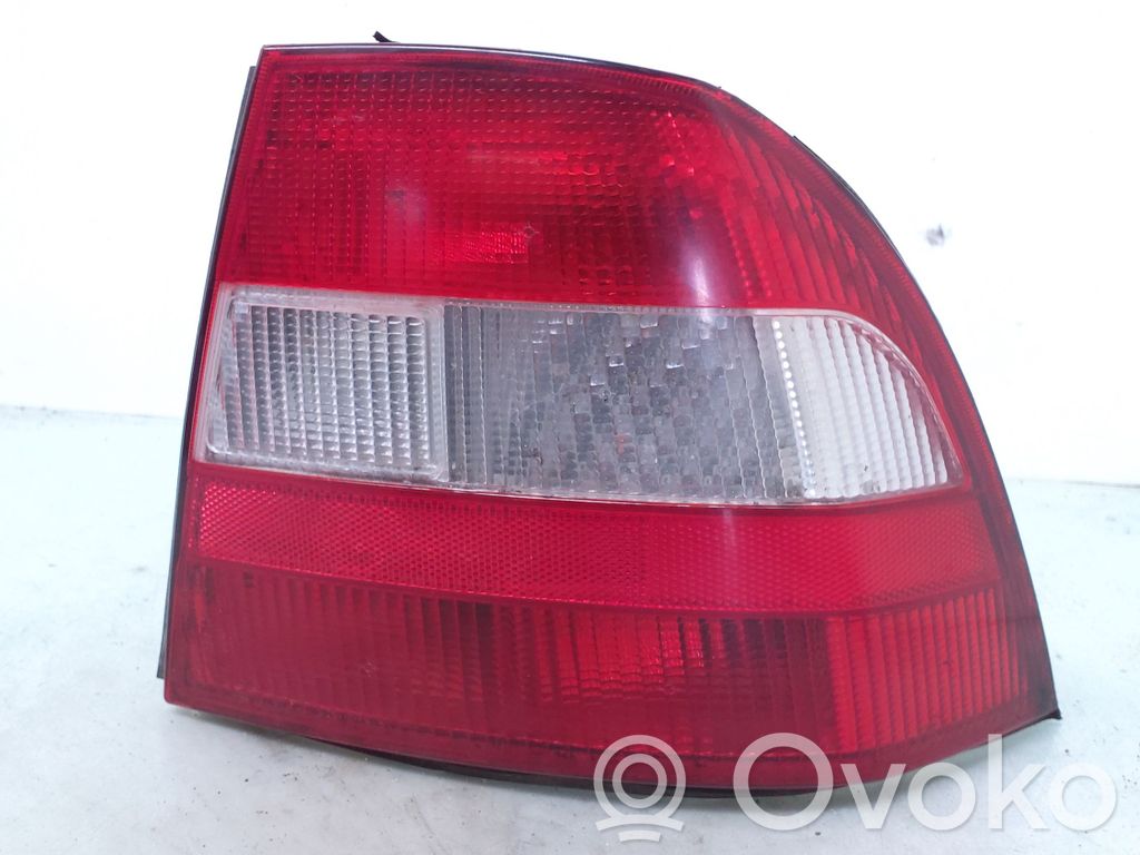 Opel Vectra B Luz trasera/de freno 