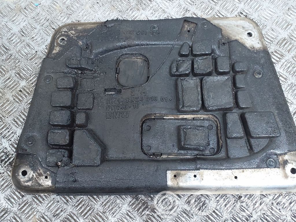 BMW X3 E83 Center/middle under tray cover 