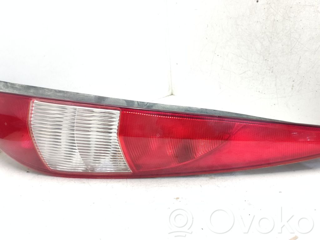Ford Mondeo Mk III Luci posteriori