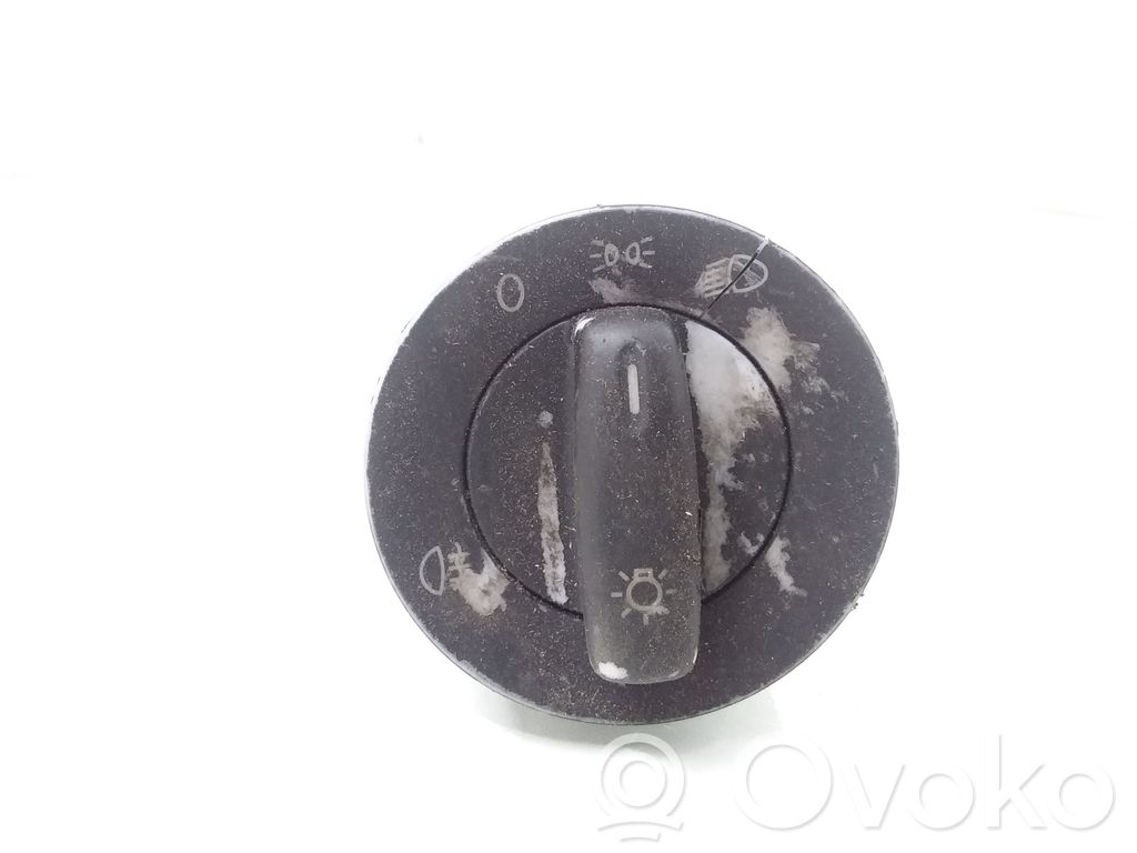 Volkswagen Golf V Light switch 