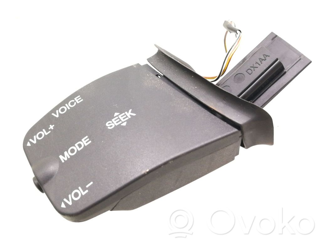 Unidad central de control multimedia   3M5T14K147BE