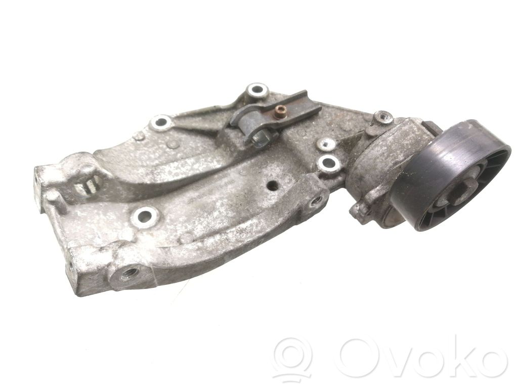 Volvo C30 Suport generator/alternator 