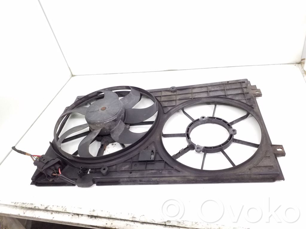 Audi A3 S3 A3 Sportback 8P Ventilatore di raffreddamento elettrico del radiatore 