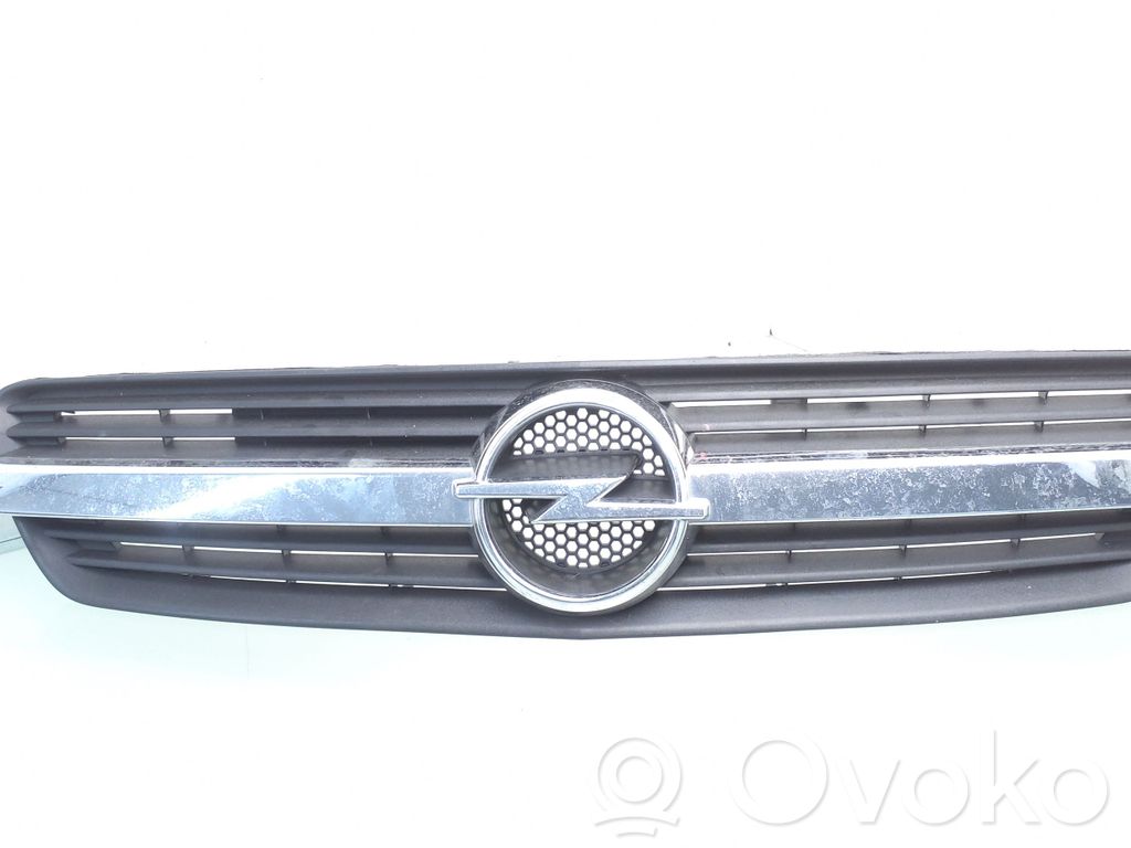 Opel Meriva A Griglia superiore del radiatore paraurti anteriore