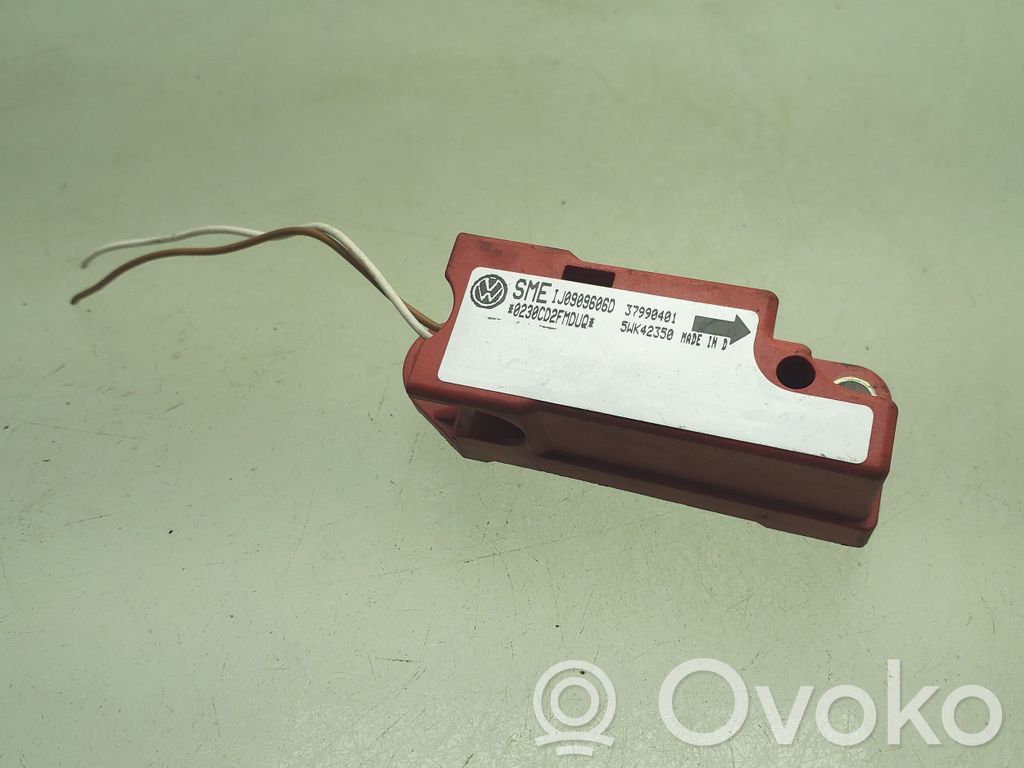 Volkswagen Golf IV Airbagsensor Crashsensor Drucksensor