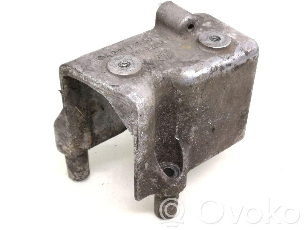 Mercedes-Benz Vito Viano W639 Uchwyt / Mocowanie chłodnicy spalin EGR 