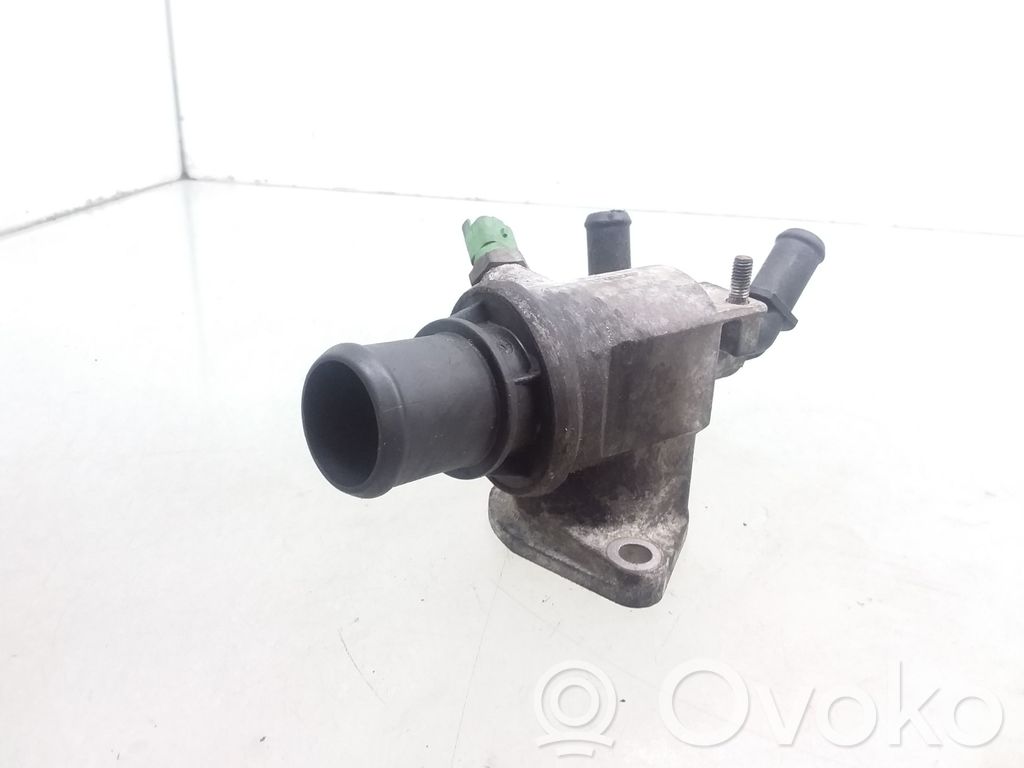 Opel Zafira B Carcasa del termostato 