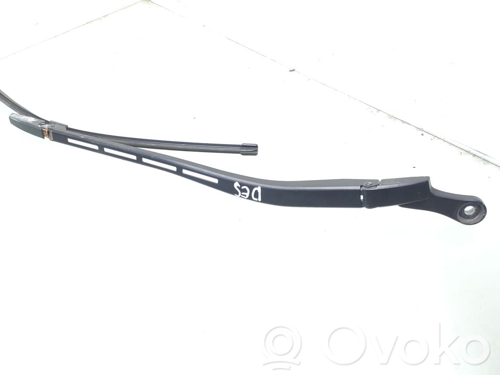 Audi A4 S4 B6 8E 8H Ramię wycieraczki szyby przedniej / czołowej 