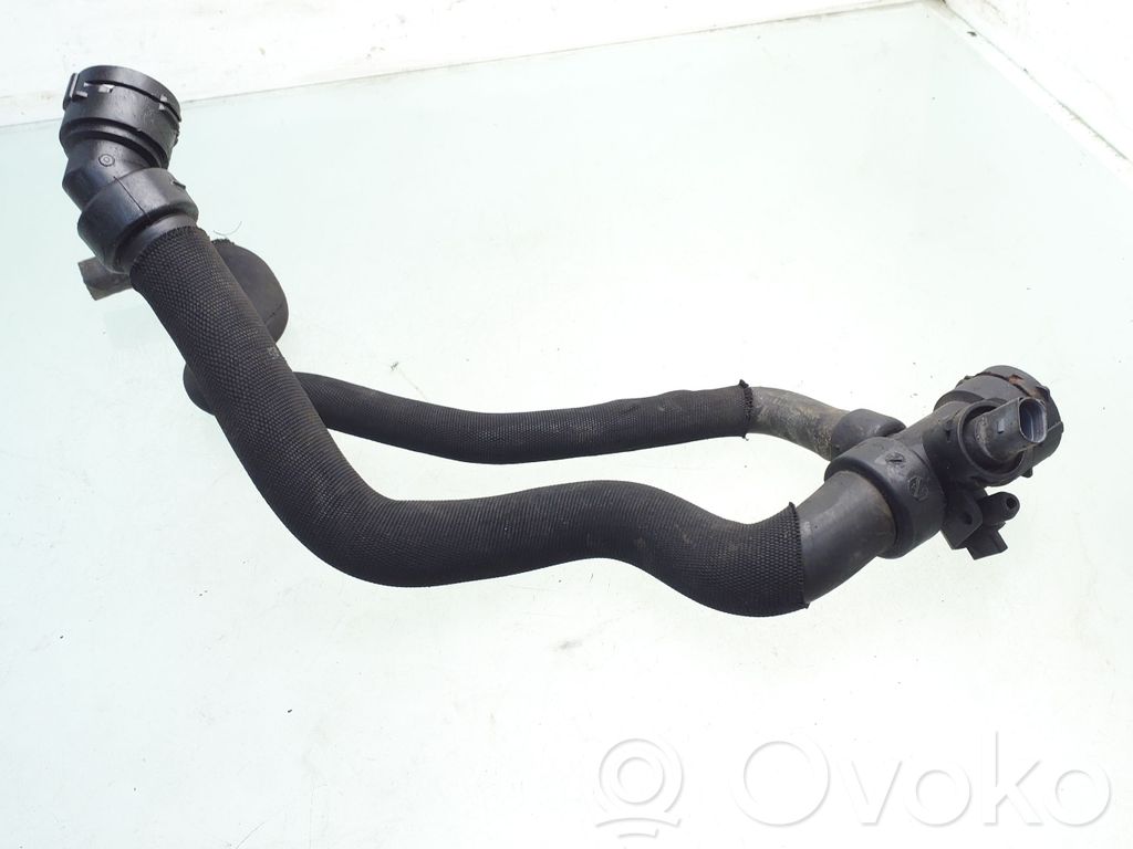 Audi A4 S4 B6 8E 8H Conductă/furtun lichid de răcire motor 