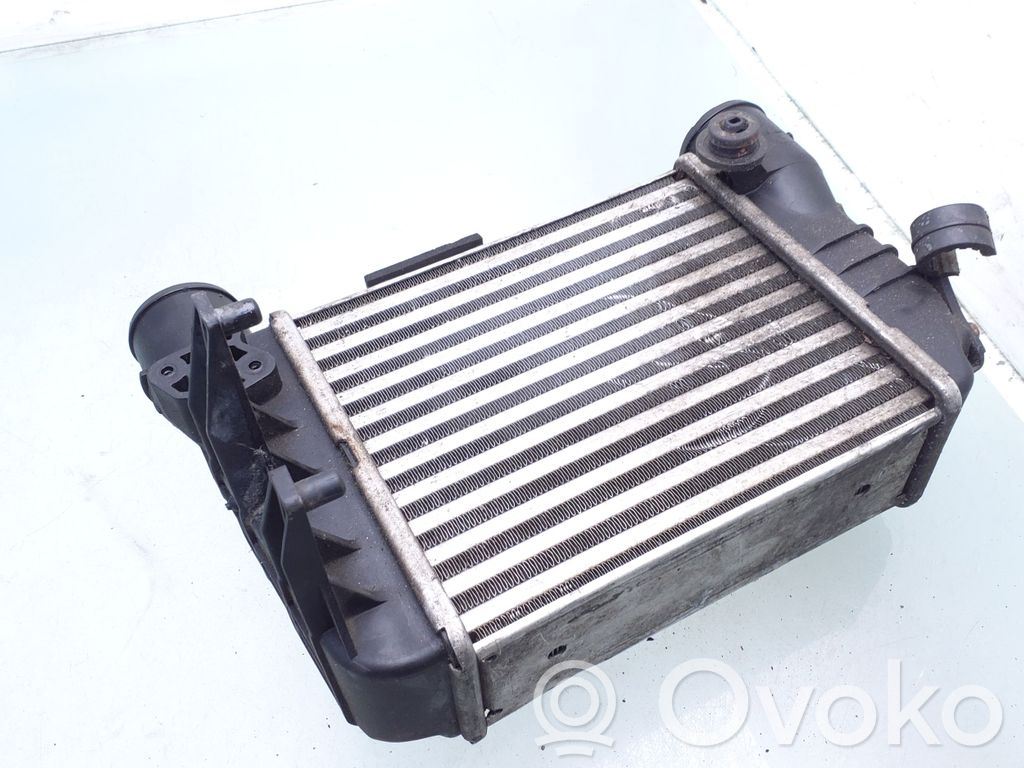 Radiador intercooler   8E0145805N