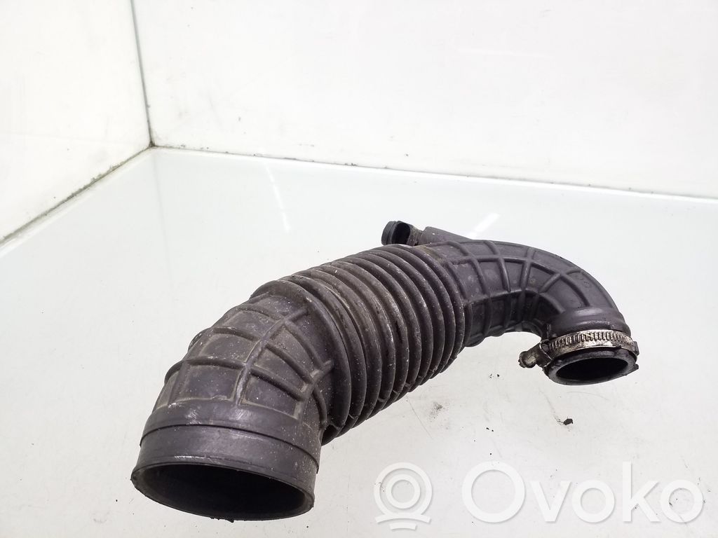 Audi A4 S4 B7 8E 8H Turboahtimen ilmanoton letku 