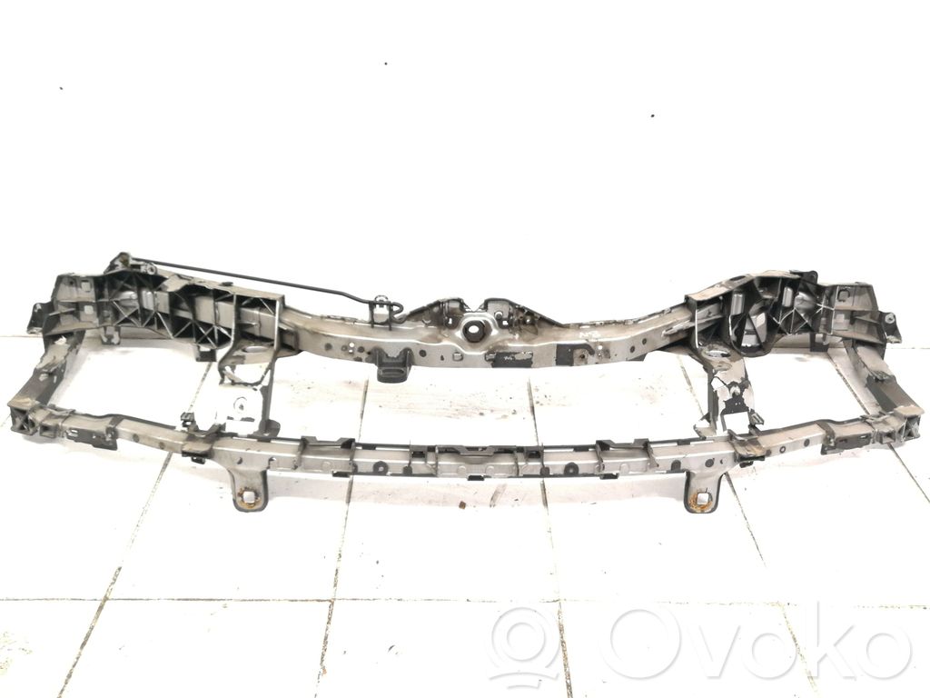 Ford Focus Radiatorių panelė 