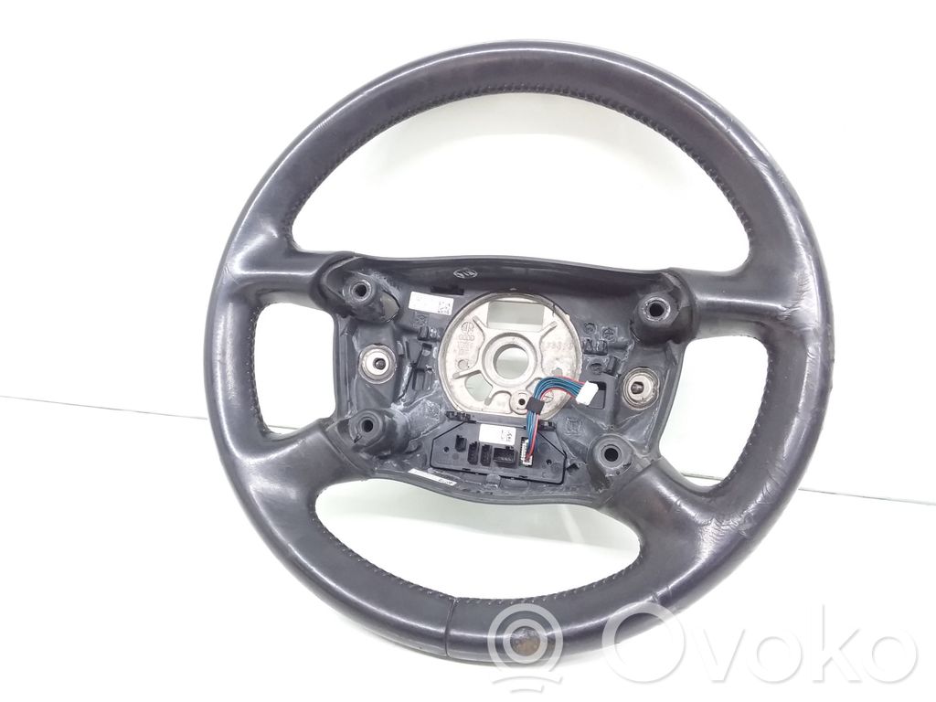 Audi A4 S4 B6 8E 8H Kierownica 