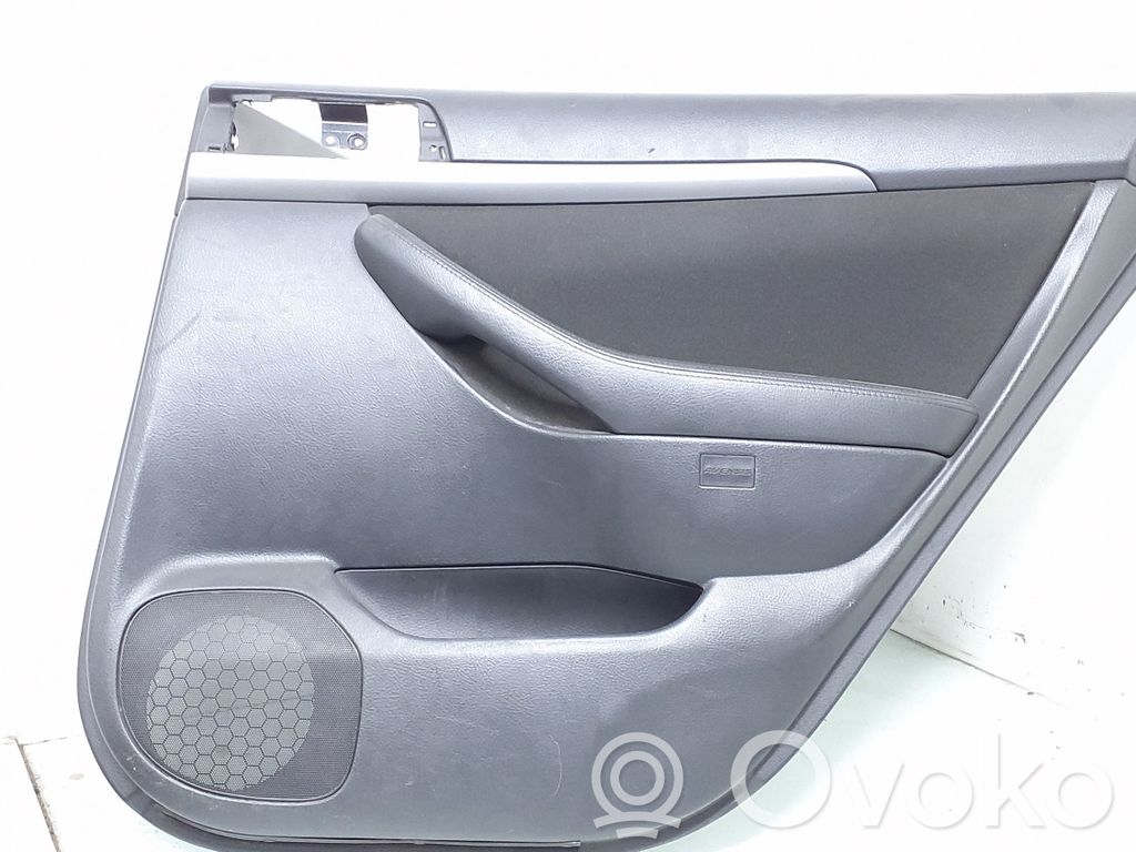 Toyota Avensis T250 Rivestimento del pannello della portiera posteriore 
