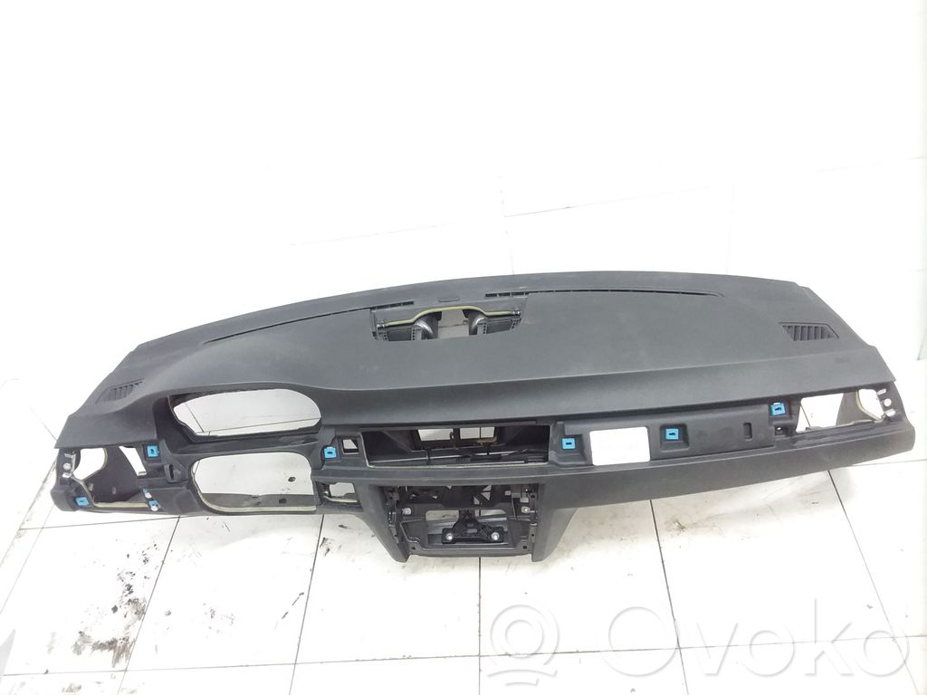 BMW 3 E90 E91 Dashboard 