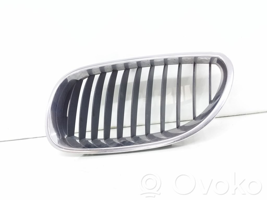 BMW 5 E60 E61 Front bumper upper radiator grill 