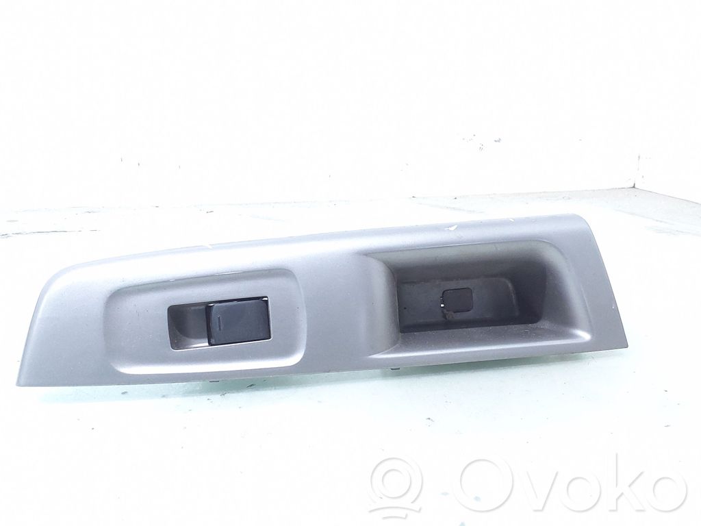 Subaru Impreza III Schalter el. Fensterheber 