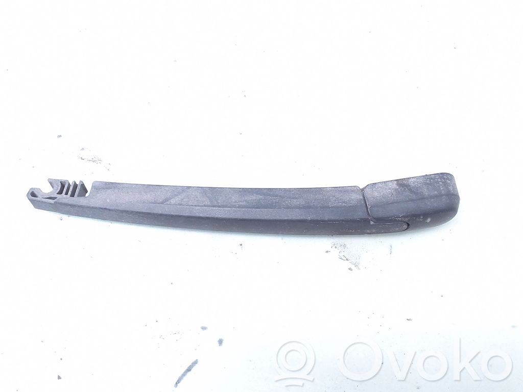 Toyota Avensis T250 Braccio della spazzola tergicristallo posteriore