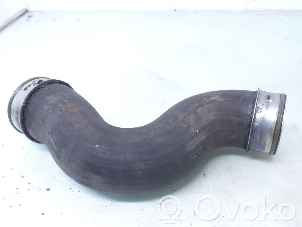 Volkswagen Touran I Intercooler hose/pipe 