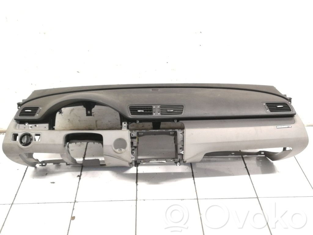 Volkswagen PASSAT B6 Panel de instrumentos 
