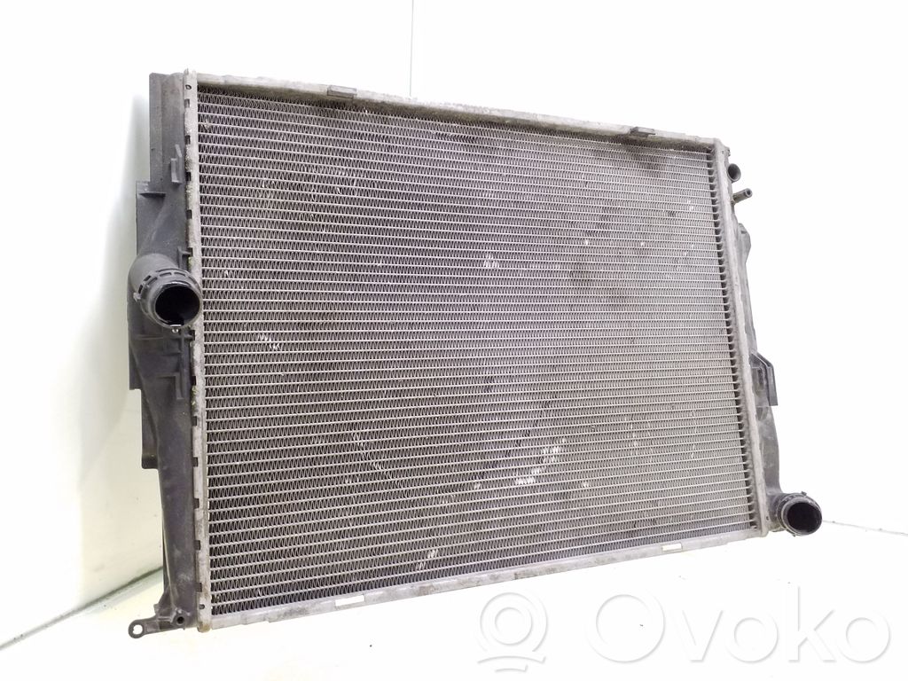 BMW 3 E90 E91 Coolant radiator 