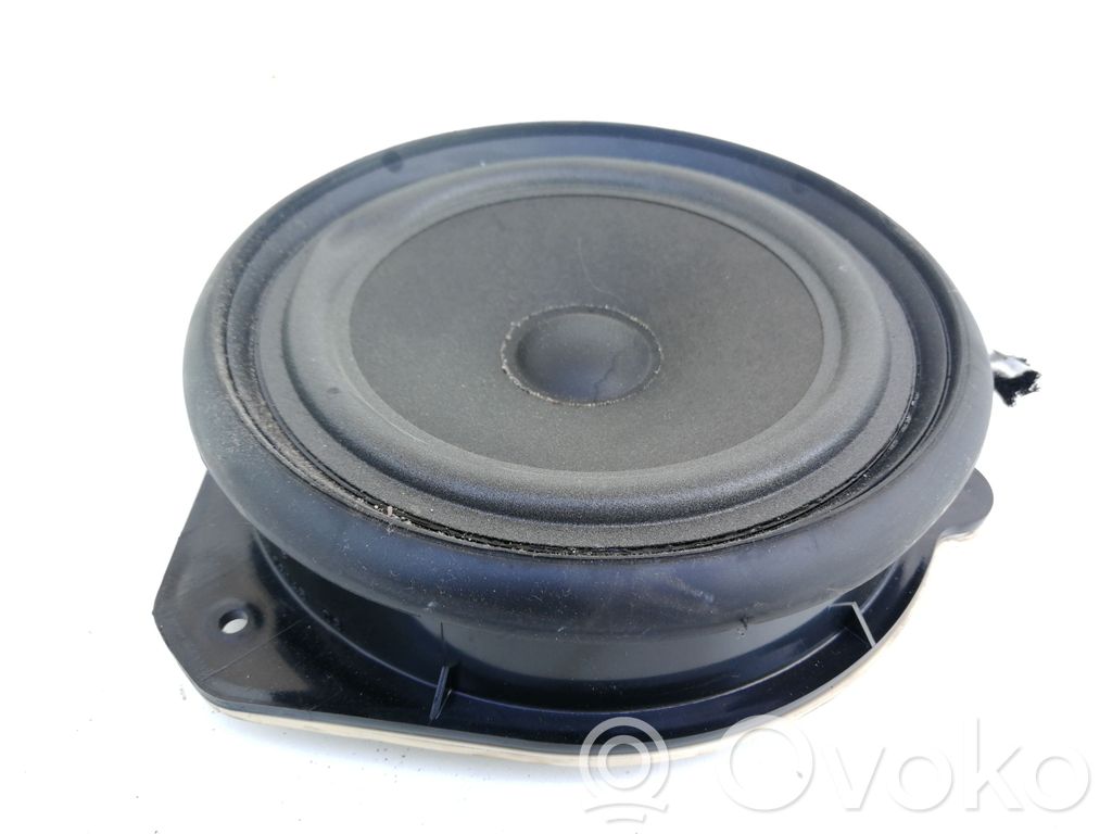 Audi A4 S4 B7 8E 8H Etuoven kaiutin 