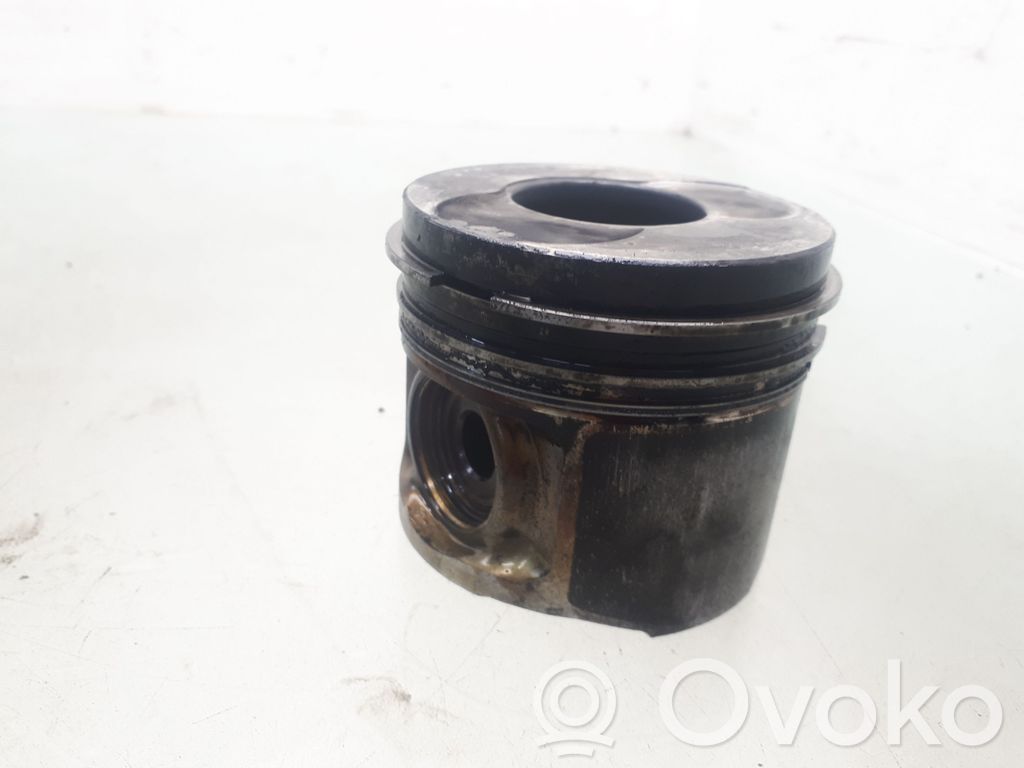 Opel Vectra C Piston 