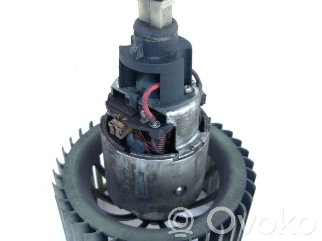 Audi A6 S6 C4 4A Ventola riscaldamento/ventilatore abitacolo 