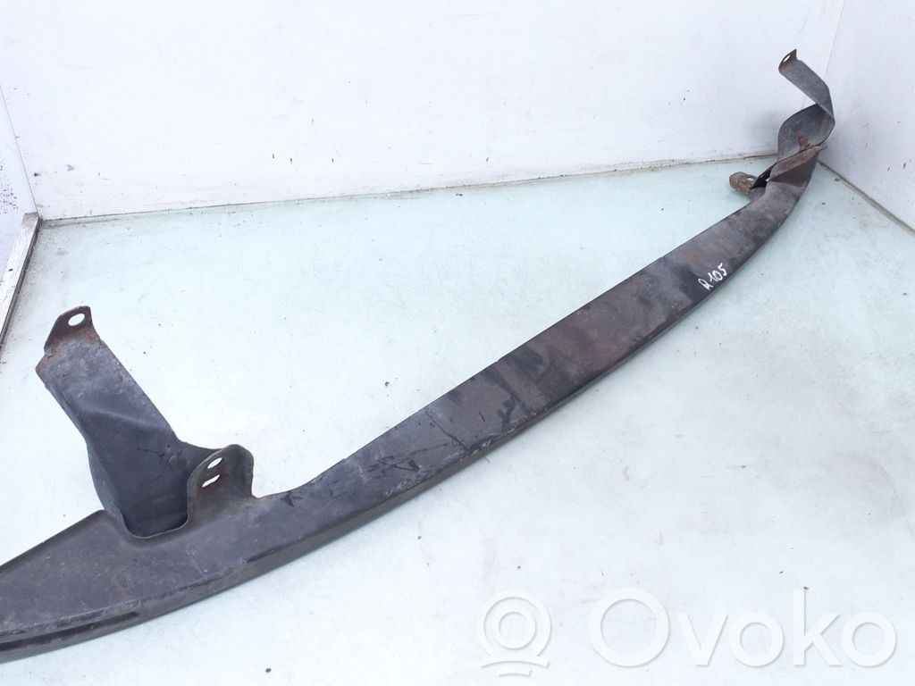 Volkswagen Golf V Traverse de pare-chocs avant