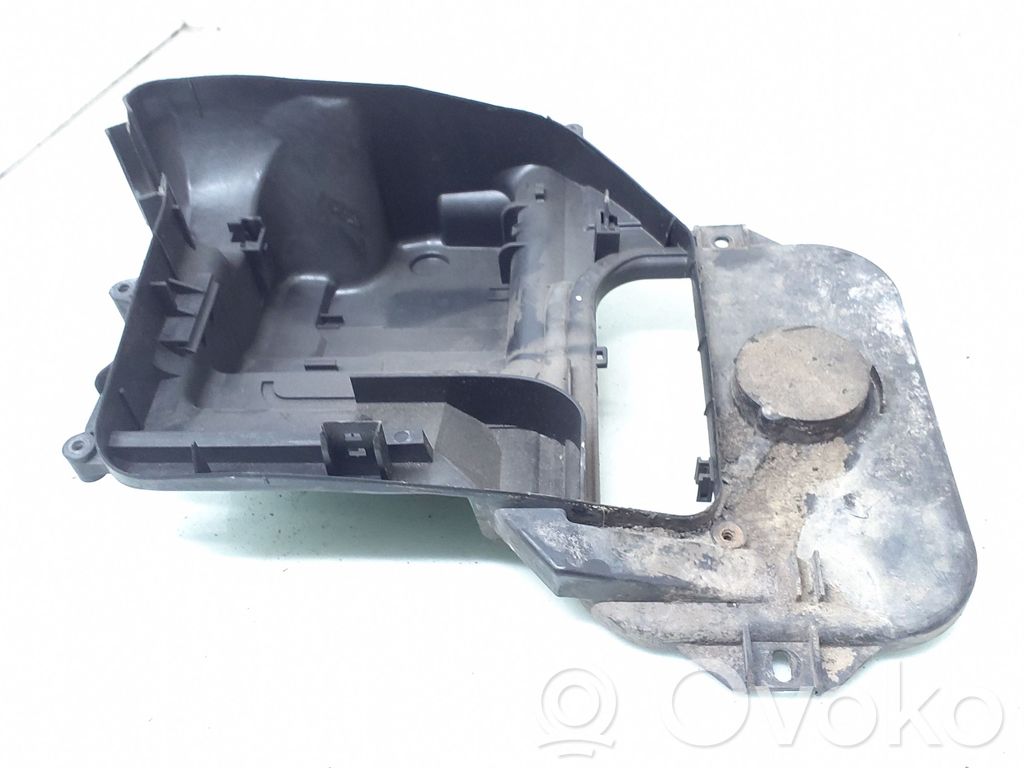 Audi A4 S4 B6 8E 8H Fuse box cover 