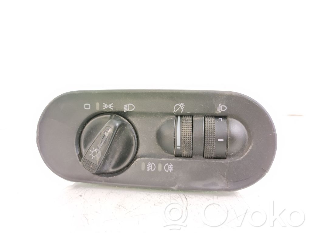Seat Alhambra (Mk1) Light switch 