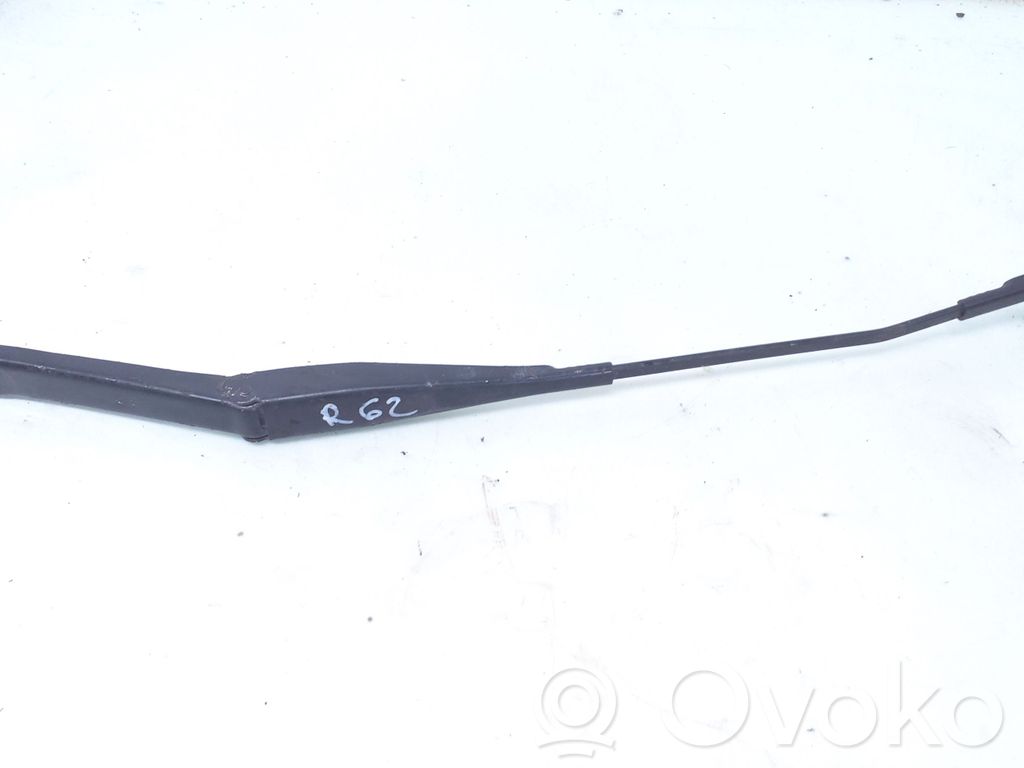 Ford Focus Front wiper blade arm 