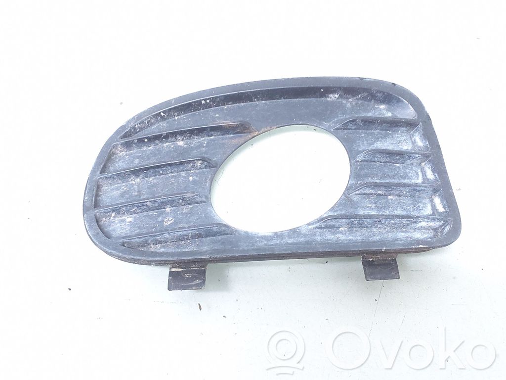 Opel Vectra B Etusumuvalon ritilä 