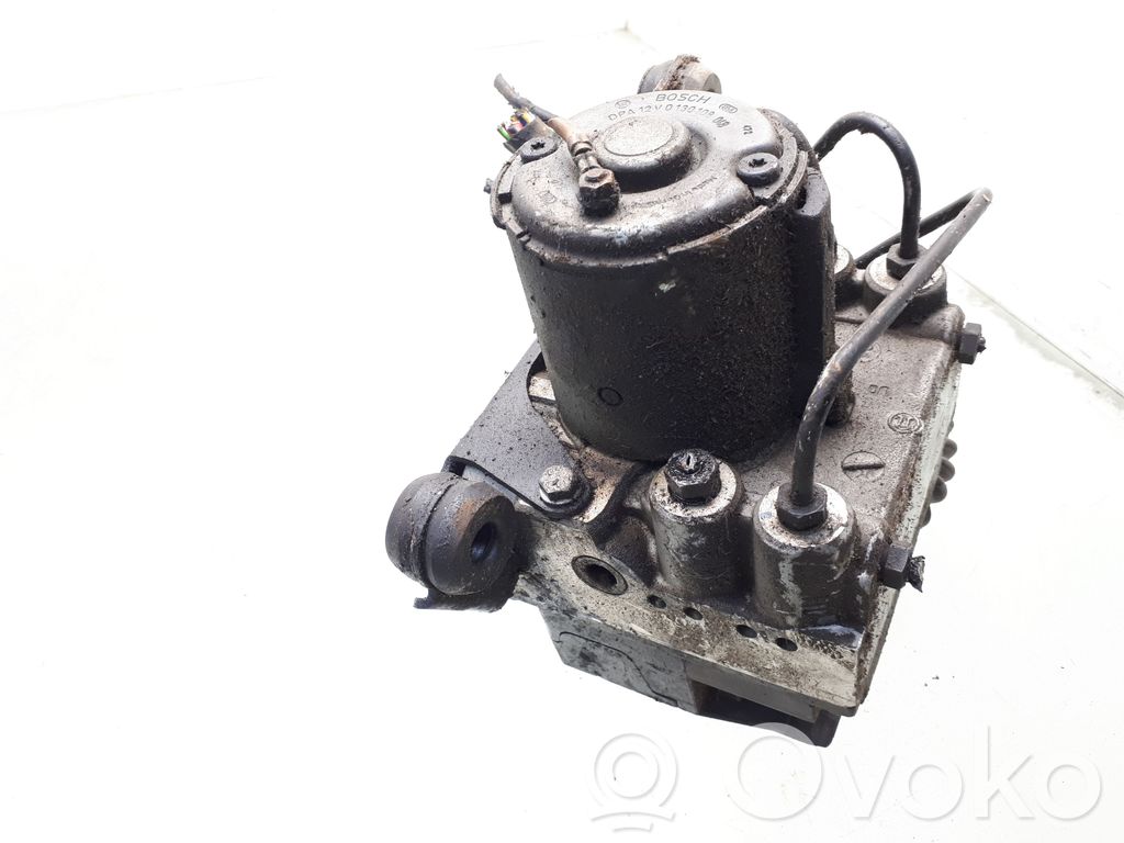 Audi A4 S4 B5 8D ABS-pumppu 